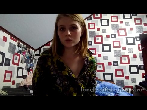 ❤️ Mladá blond študentka z Ruska má rada väčšie vtáky. Super porno na nás