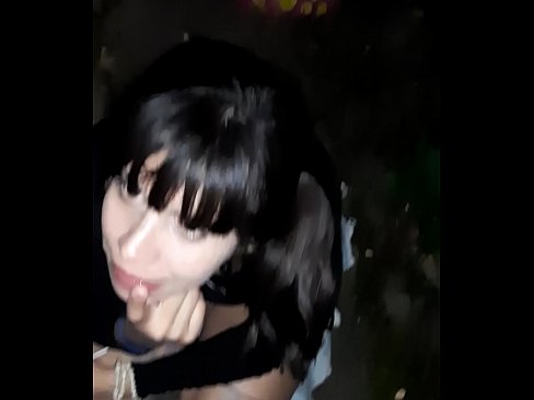 ❤️ Na ulici opuchnutý penis výmenou za cukríky Super porno na nás